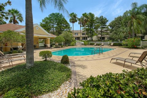 Townhouse in Brandon, Florida 2 bedrooms, 103.12 sq.m. № 2266497 - photo 18