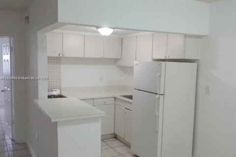 Apartment in Hialeah, Florida 1 bedroom, 54.16 sq.m. № 1957209 - photo 7