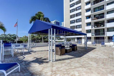 Condo in North Palm Beach, Florida, 2 bedrooms № 2384525 - photo 29