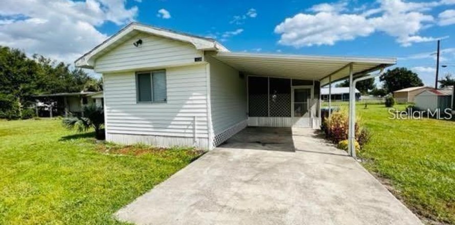 Apartamento en Intercession City, Florida 2 dormitorios, 78.04 m2 № 1875786