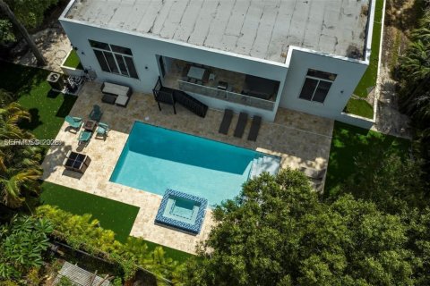Villa ou maison à louer à Fort Lauderdale, Floride: 5 chambres, 197.6 m2 № 2288443 - photo 11