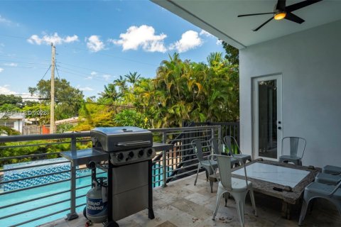 Villa ou maison à louer à Fort Lauderdale, Floride: 5 chambres, 197.6 m2 № 2288443 - photo 15