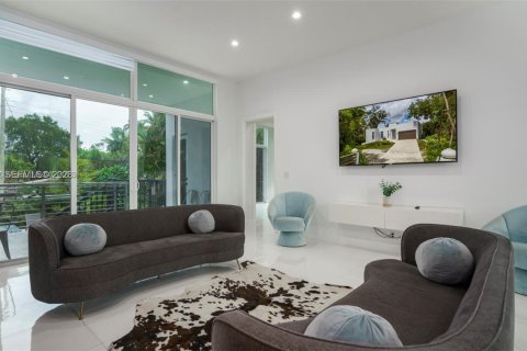 Villa ou maison à louer à Fort Lauderdale, Floride: 5 chambres, 197.6 m2 № 2288443 - photo 22