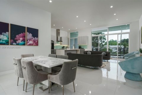 Villa ou maison à louer à Fort Lauderdale, Floride: 5 chambres, 197.6 m2 № 2288443 - photo 30