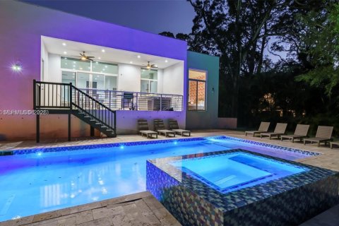 Villa ou maison à Fort Lauderdale, Floride 5 chambres, 197.6 m2 № 2288443