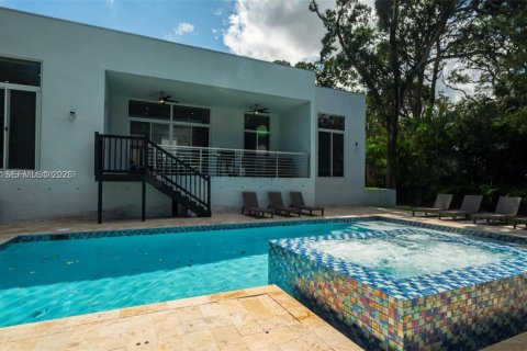 Villa ou maison à louer à Fort Lauderdale, Floride: 5 chambres, 197.6 m2 № 2288443 - photo 18