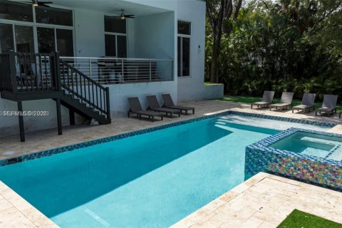 Villa ou maison à louer à Fort Lauderdale, Floride: 5 chambres, 197.6 m2 № 2288443 - photo 9