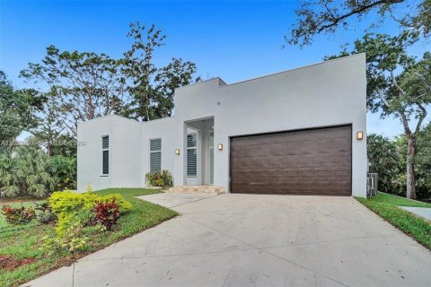 Villa ou maison à louer à Fort Lauderdale, Floride: 5 chambres, 197.6 m2 № 2288443 - photo 7