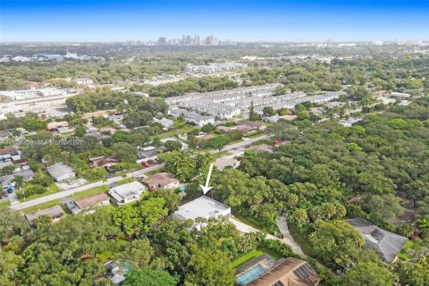 Villa ou maison à louer à Fort Lauderdale, Floride: 5 chambres, 197.6 m2 № 2288443 - photo 25