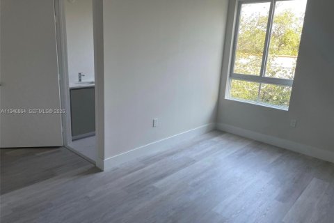 Touwnhouse à louer à Miami, Floride: 2 chambres, 129.32 m2 № 2006780 - photo 10