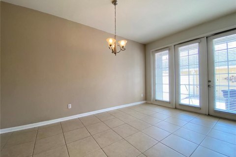 Touwnhouse à louer à Windermere, Floride: 3 chambres, 152.73 m2 № 2149454 - photo 6