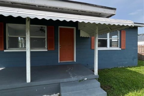 House in Mulberry, Florida 2 bedrooms, 84.08 sq.m. № 2230810 - photo 2