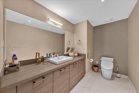 Copropriété à vendre à Sunny Isles Beach, Floride: 3 chambres, 158.4 m2 № 1994763 - photo 8