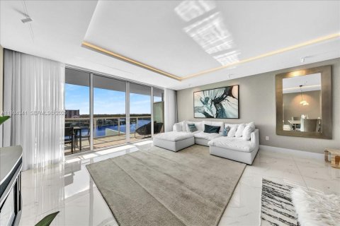 Copropriété à vendre à Sunny Isles Beach, Floride: 3 chambres, 158.4 m2 № 1994763 - photo 15