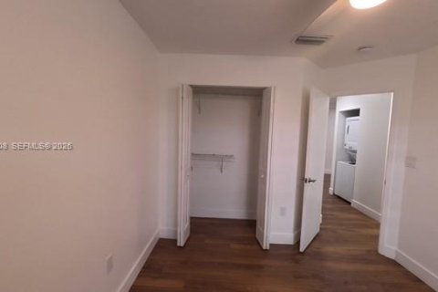 Copropriété à louer à Miami, Floride: 2 chambres, 75.25 m2 № 2046018 - photo 4