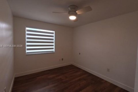 Copropriété à louer à Miami, Floride: 2 chambres, 75.25 m2 № 2046018 - photo 6