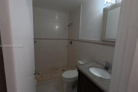 Copropriété à louer à Miami, Floride: 2 chambres, 75.25 m2 № 2046018 - photo 11