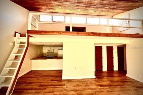 Condo in Haines City, Florida, 2 bedrooms  № 1911990 - photo 8