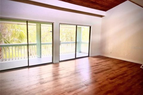 Condo in Haines City, Florida, 2 bedrooms  № 1911990 - photo 4