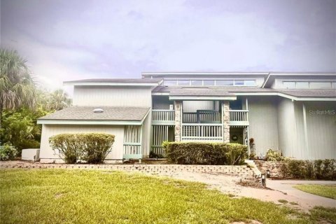 Condo in Haines City, Florida, 2 bedrooms  № 1911990 - photo 1