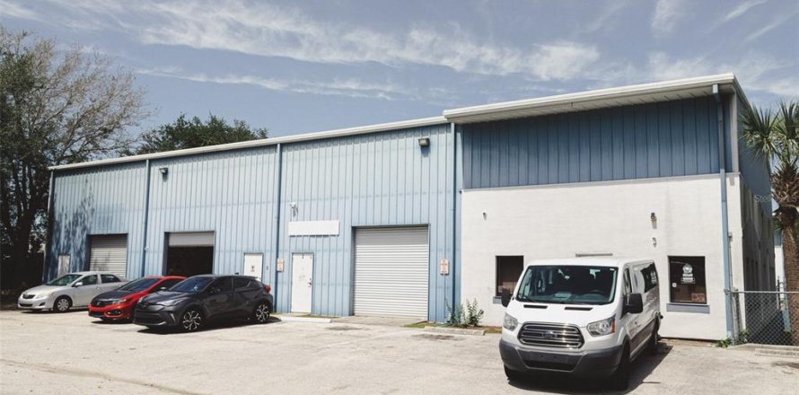 Propiedad comercial en Orlando, Florida 127.74 m2 № 1544687