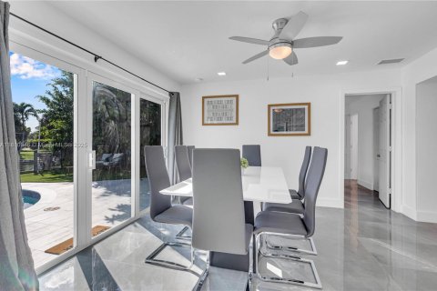 Casa en venta en Dania Beach, Florida, 5 dormitorios, 124.58 m2 № 1768230 - foto 14