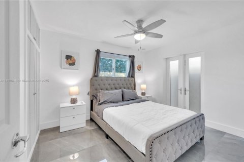 Casa en venta en Dania Beach, Florida, 5 dormitorios, 124.58 m2 № 1768230 - foto 23