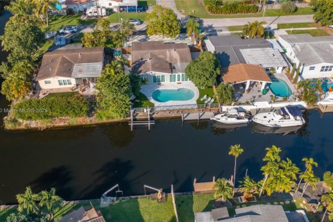Casa en venta en Dania Beach, Florida, 5 dormitorios, 124.58 m2 № 1768230 - foto 30