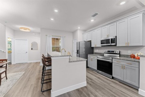 Touwnhouse à vendre à Groveland, Floride: 3 chambres, 170.01 m2 № 2419709 - photo 8