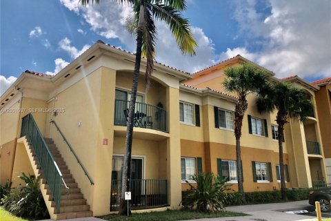 Condo in Doral, Florida, 2 bedrooms  № 2067672