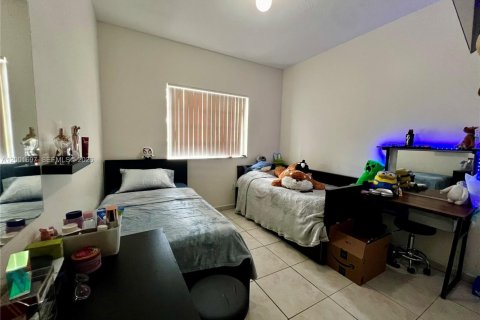 Condo in Doral, Florida, 2 bedrooms  № 2067672 - photo 12