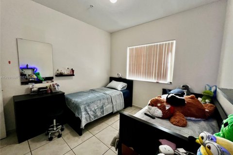 Condo in Doral, Florida, 2 bedrooms  № 2067672 - photo 13