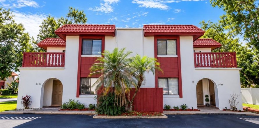 Townhouse in South Daytona, Florida 2 bedrooms, 126.44 sq.m. № 2393947