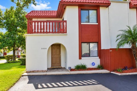 Townhouse in South Daytona, Florida 2 bedrooms, 126.44 sq.m. № 2393947 - photo 2