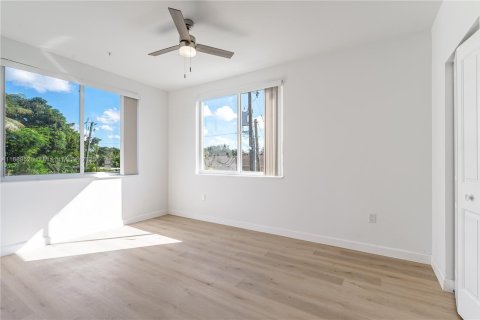 Apartment in Miramar, Florida 2 bedrooms, 1837.14 sq.m. № 1938712 - photo 11