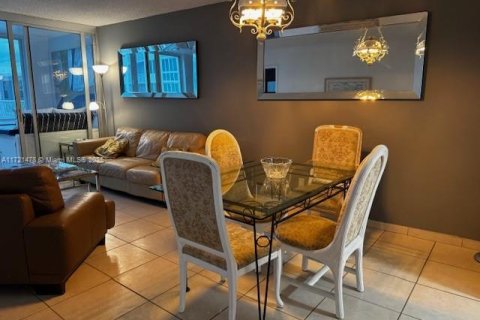 Copropriété à louer à Miami Beach, Floride: 1 chambre, 91.04 m2 № 1482459 - photo 21