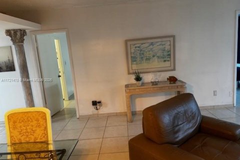Copropriété à louer à Miami Beach, Floride: 1 chambre, 91.04 m2 № 1482459 - photo 25