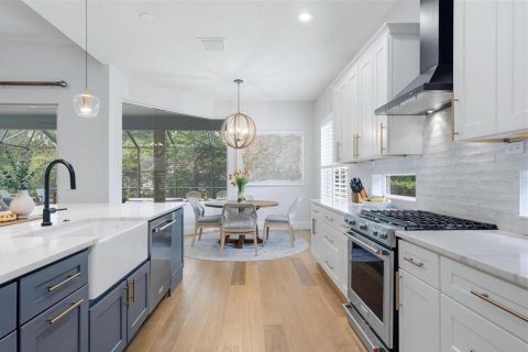 Купить виллу или дом в Лейквуд Ранч, Флорида 9 комнат, 233.37м2, № 2123671 - фото 13