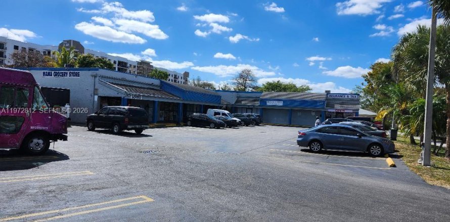 Propiedad comercial en Miami, Florida № 2032985