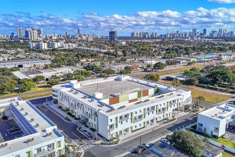 Touwnhouse à louer à Hallandale Beach, Floride: 2 chambres, 82.13 m2 № 2439169 - photo 13