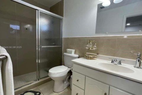 Immobilier commercial à vendre à Miami, Floride: 215.53 m2 № 1925179 - photo 24