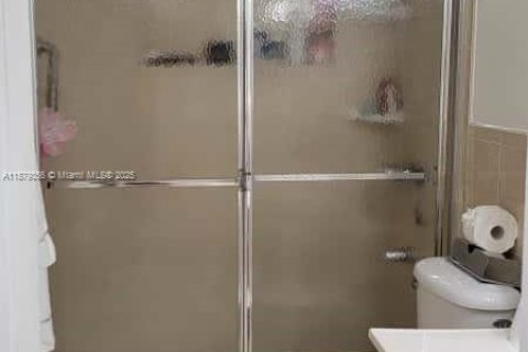 Immobilier commercial à vendre à Miami, Floride: 215.53 m2 № 1925179 - photo 30