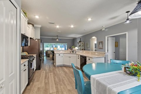 Villa ou maison à vendre à Leesburg, Floride: 3 chambres, 158.21 m2 № 2418786 - photo 8
