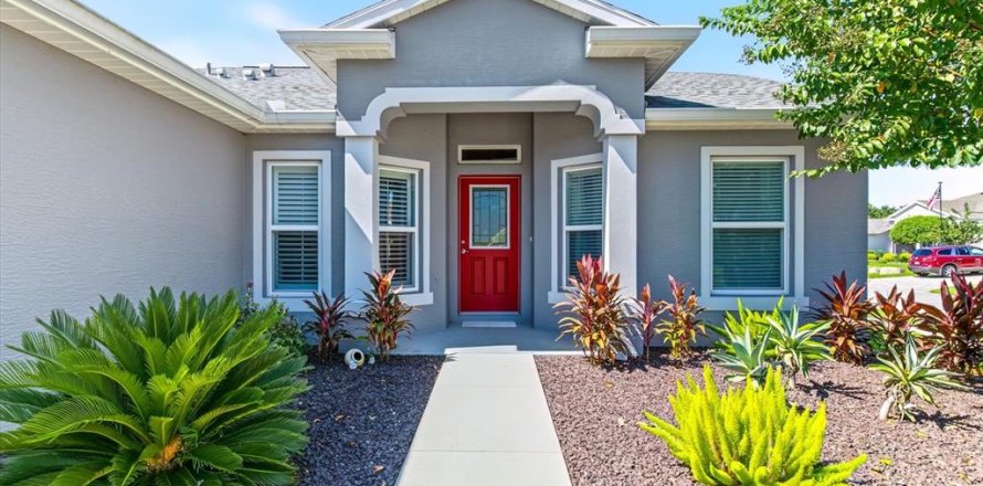 Villa ou maison à Leesburg, Floride 3 chambres, 158.21 m2 № 2418786