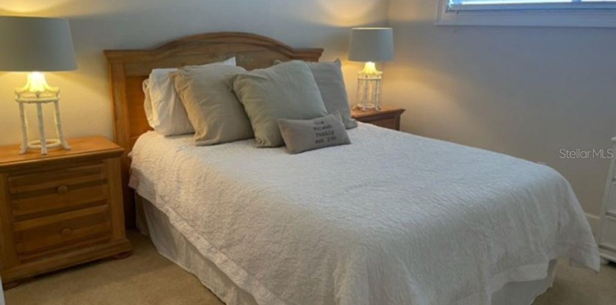 Condo à New Smyrna Beach, Floride, 2 chambres  № 2108339