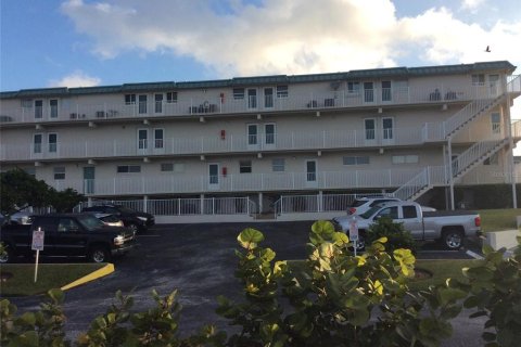 Copropriété à louer à New Smyrna Beach, Floride: 2 chambres, 77.76 m2 № 2108339 - photo 3