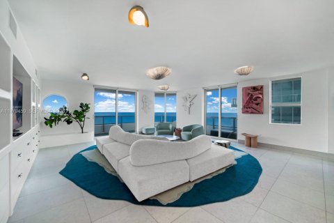 Copropriété à vendre à Miami Beach, Floride: 5 chambres, 427.26 m2 № 2047255 - photo 3