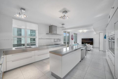 Copropriété à vendre à Miami Beach, Floride: 5 chambres, 427.26 m2 № 2047255 - photo 13