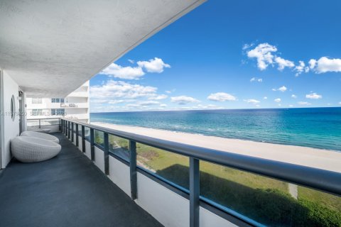 Copropriété à vendre à Miami Beach, Floride: 5 chambres, 427.26 m2 № 2047255 - photo 9