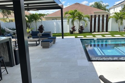 Villa ou maison à vendre à Winter Garden, Floride: 4 chambres, 250.93 m2 № 2344774 - photo 17